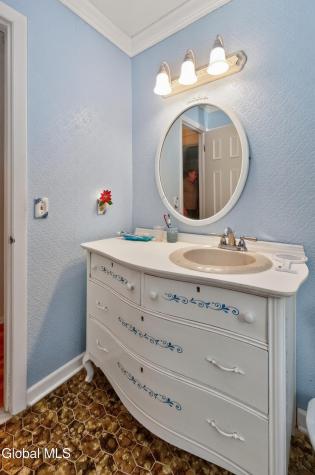 29 Barkwood Lane Clifton Park NY 12065