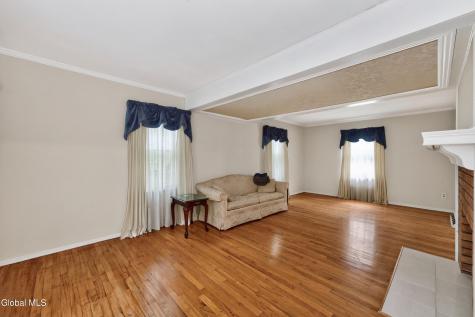 29 Barkwood Lane Clifton Park NY 12065