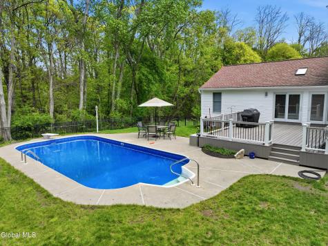 47 Park Drive Menands NY 12204