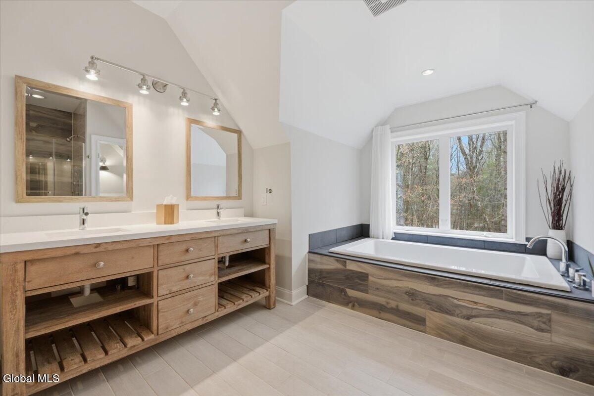 49 Homestead Road Saratoga Springs NY 12866