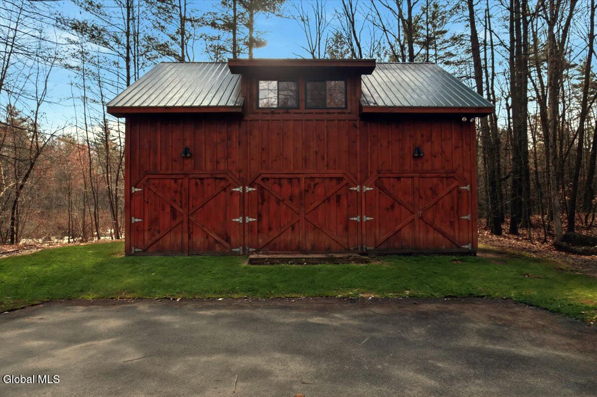 49 Homestead Road Saratoga Springs NY 12866