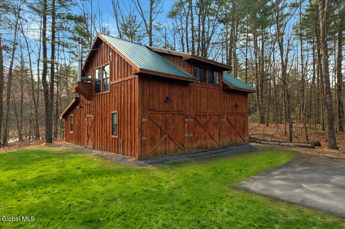 49 Homestead Road Saratoga Springs NY 12866