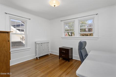 39 Lawnridge Avenue Albany NY 12208