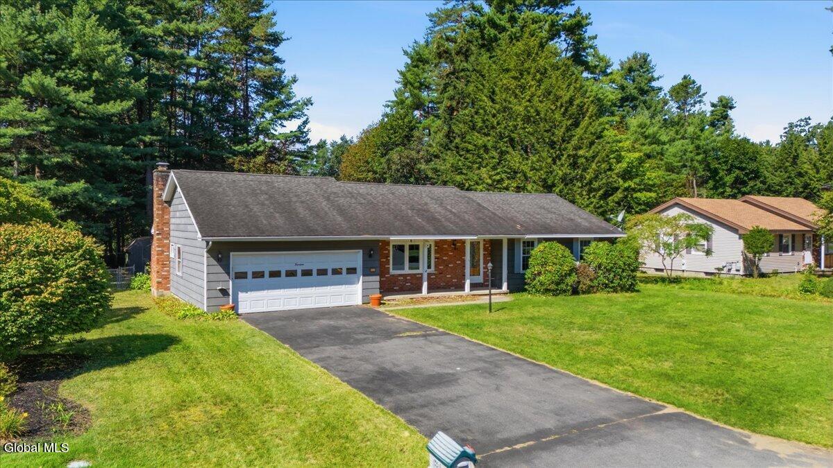 14 Crownwood Lane Queensbury NY 12804