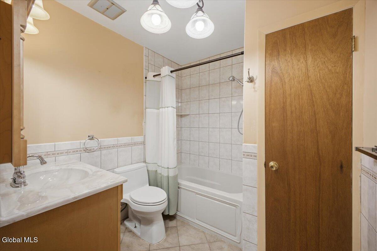 14 Crownwood Lane Queensbury NY 12804