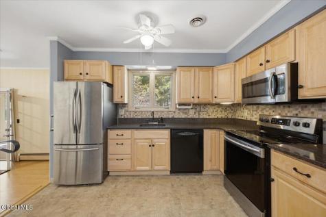 14 Crownwood Lane Queensbury NY 12804