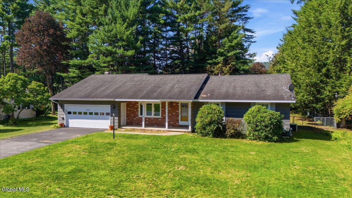 14 Crownwood Lane Queensbury NY 12804
