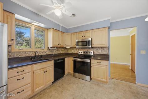 14 Crownwood Lane Queensbury NY 12804