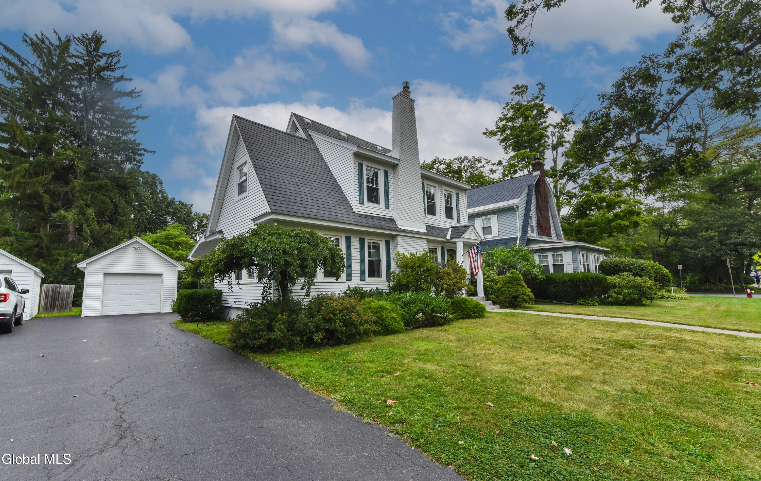 2055 Nott Street Schenectady NY 12309