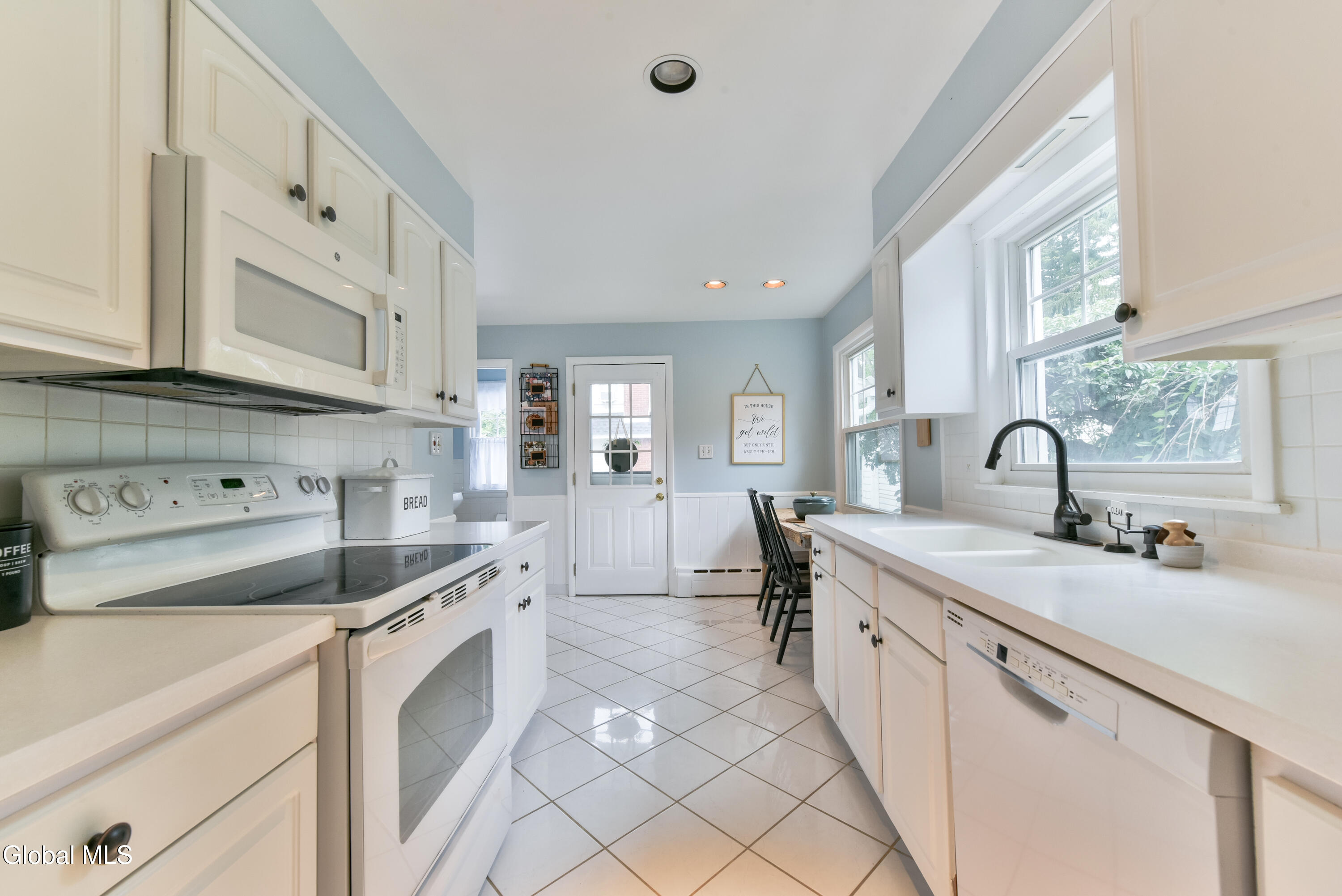2055 Nott Street Schenectady NY 12309