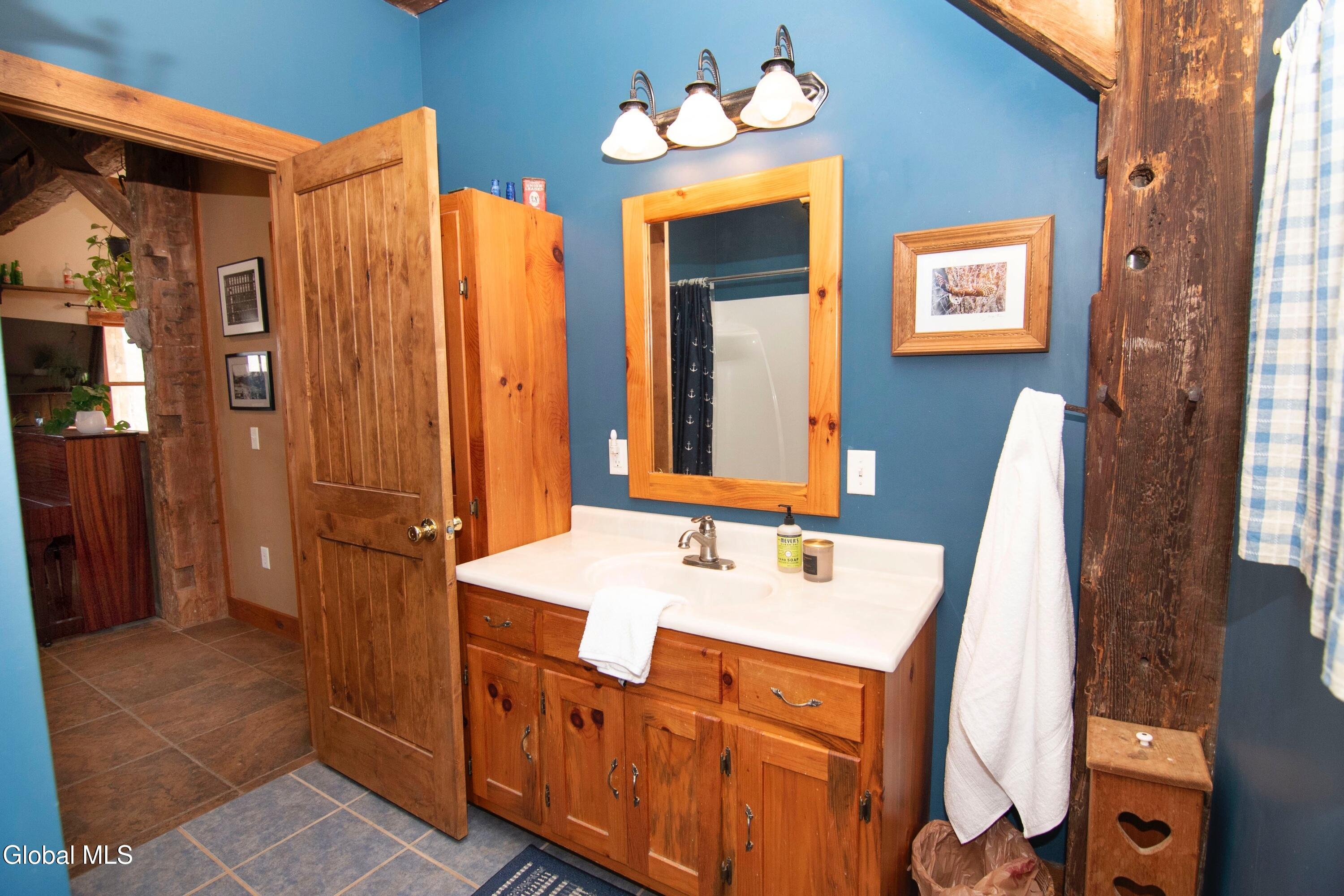 68 Red Gate Lane Shushan NY 12873