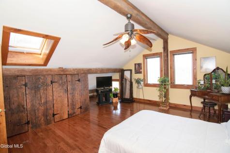 68 Red Gate Lane Shushan NY 12873