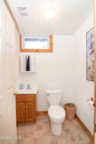 68 Red Gate Lane Shushan NY 12873
