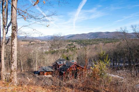 68 Red Gate Lane Shushan NY 12873