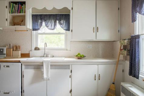 3013 Sunset Lane Schenectady NY 12303