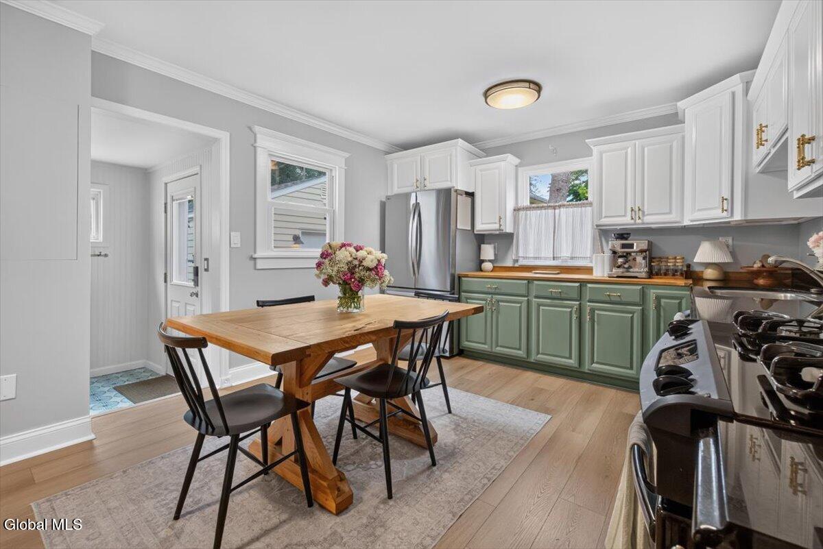 9 Cottonwood Place Albany NY 12205