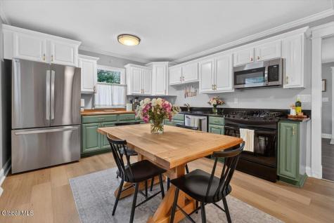 9 Cottonwood Place Albany NY 12205