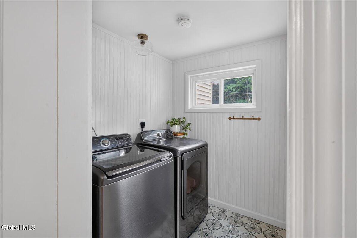 9 Cottonwood Place Albany NY 12205