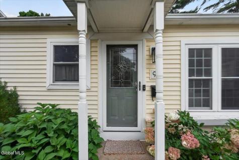 9 Cottonwood Place Albany NY 12205