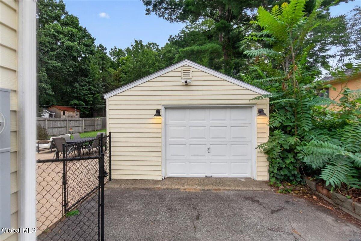 9 Cottonwood Place Albany NY 12205