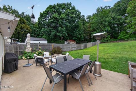 9 Cottonwood Place Albany NY 12205