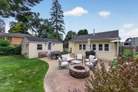 9 Cottonwood Place Albany NY 12205