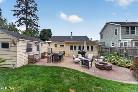 9 Cottonwood Place Albany NY 12205