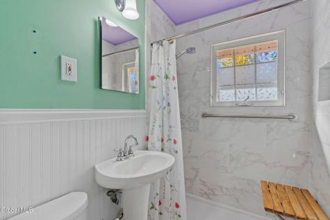 20 Arthur Drive Albany NY 12208