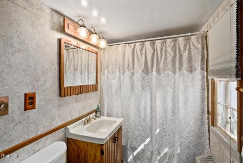 9 Halfmoon Drive Waterford NY 12188