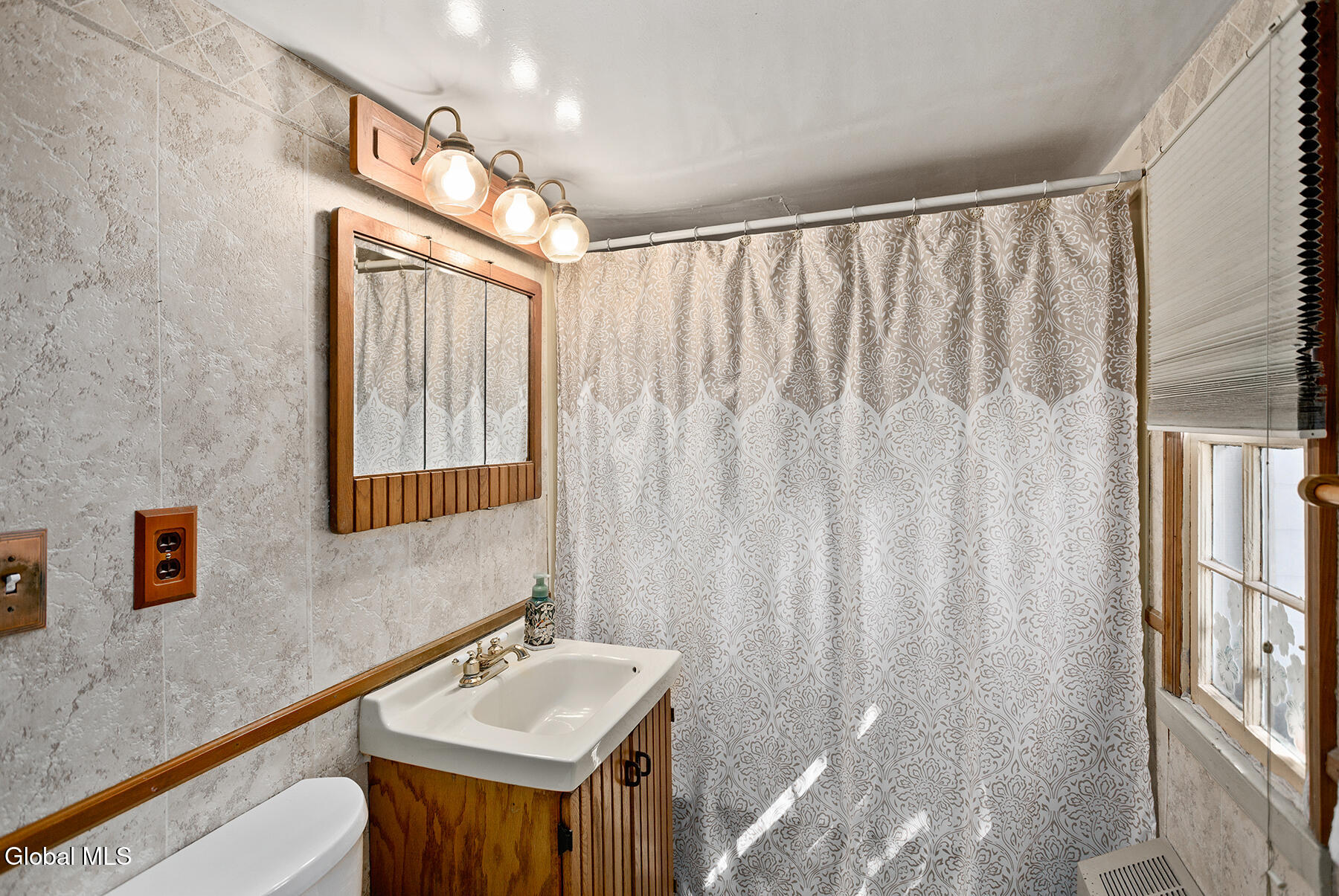 9 Halfmoon Drive Waterford NY 12188
