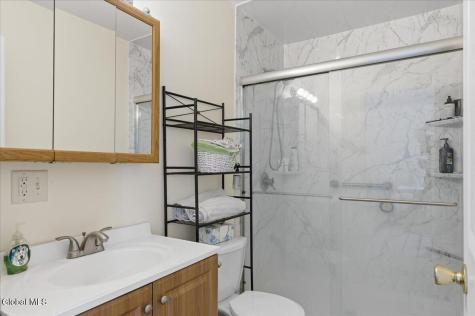 14 Stratton Place Delmar NY 12054