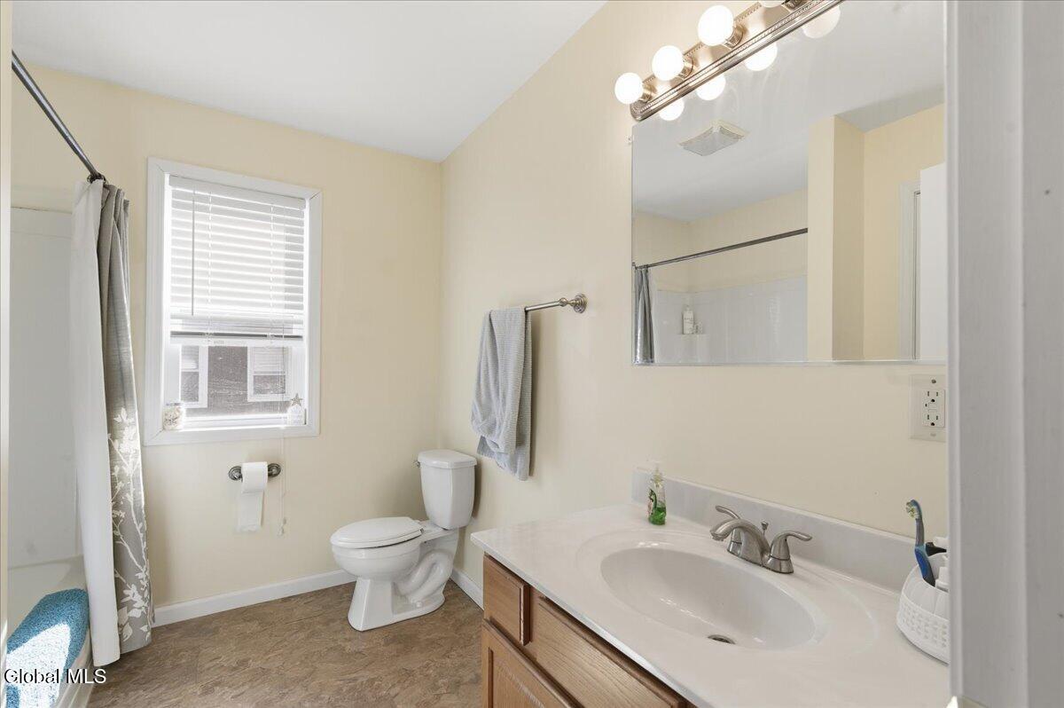 14 Stratton Place Delmar NY 12054