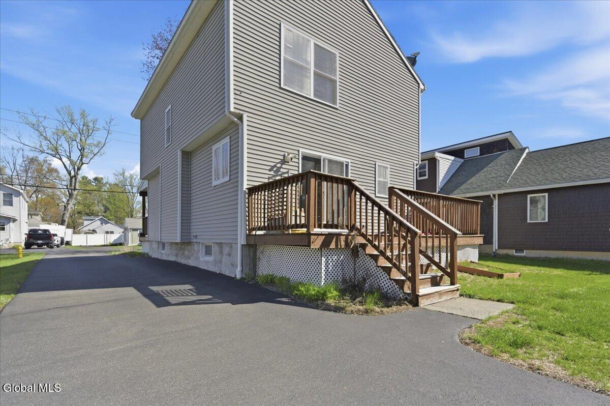 14 Stratton Place Delmar NY 12054