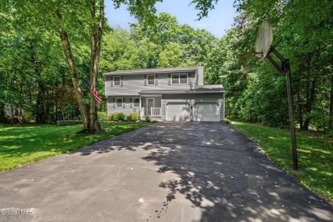 52 Rolling Hills Drive Gansevoort NY 12831