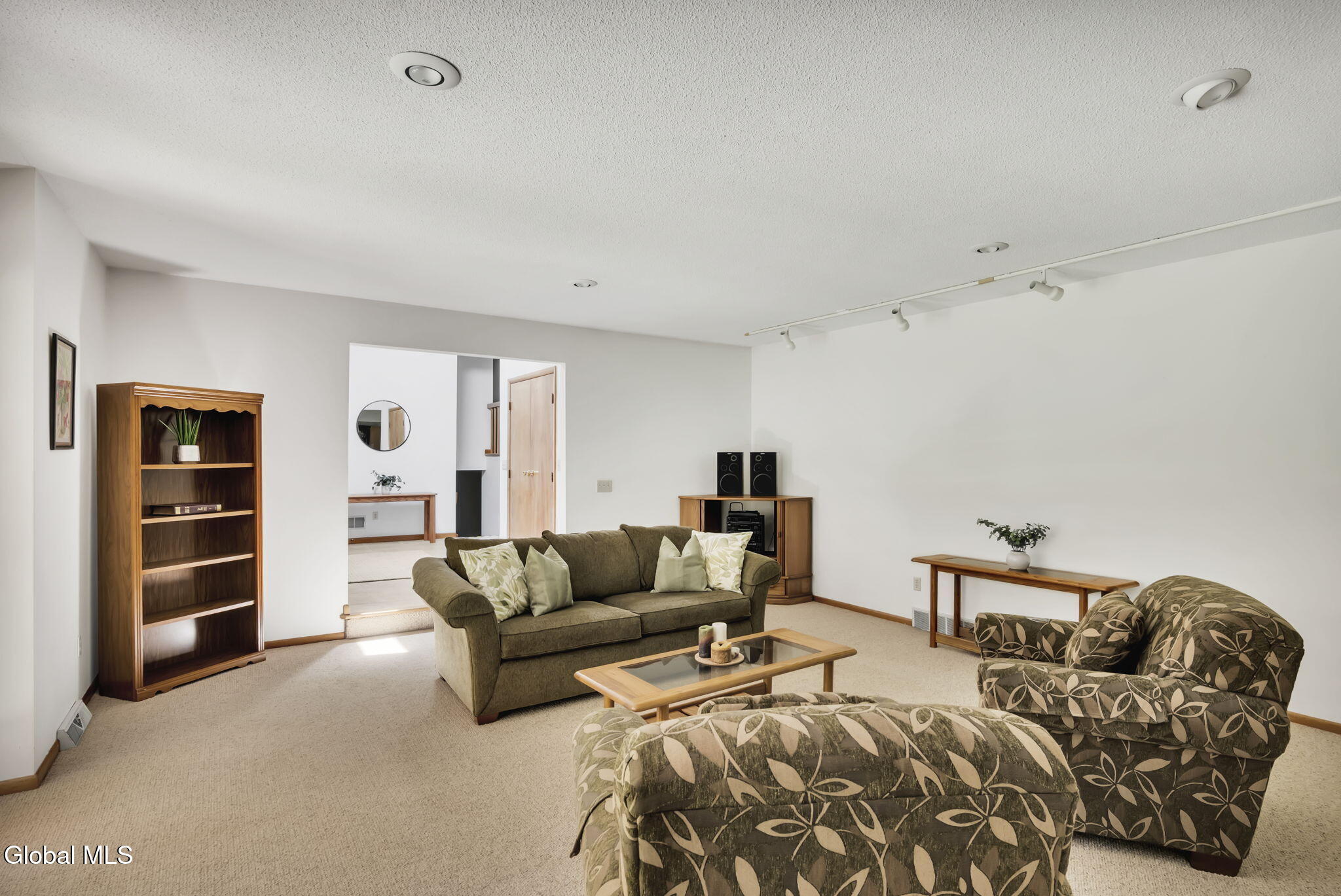 27 Robinwood Drive Clifton Park NY 12065