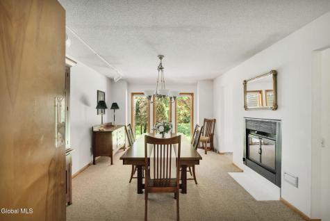 27 Robinwood Drive Clifton Park NY 12065