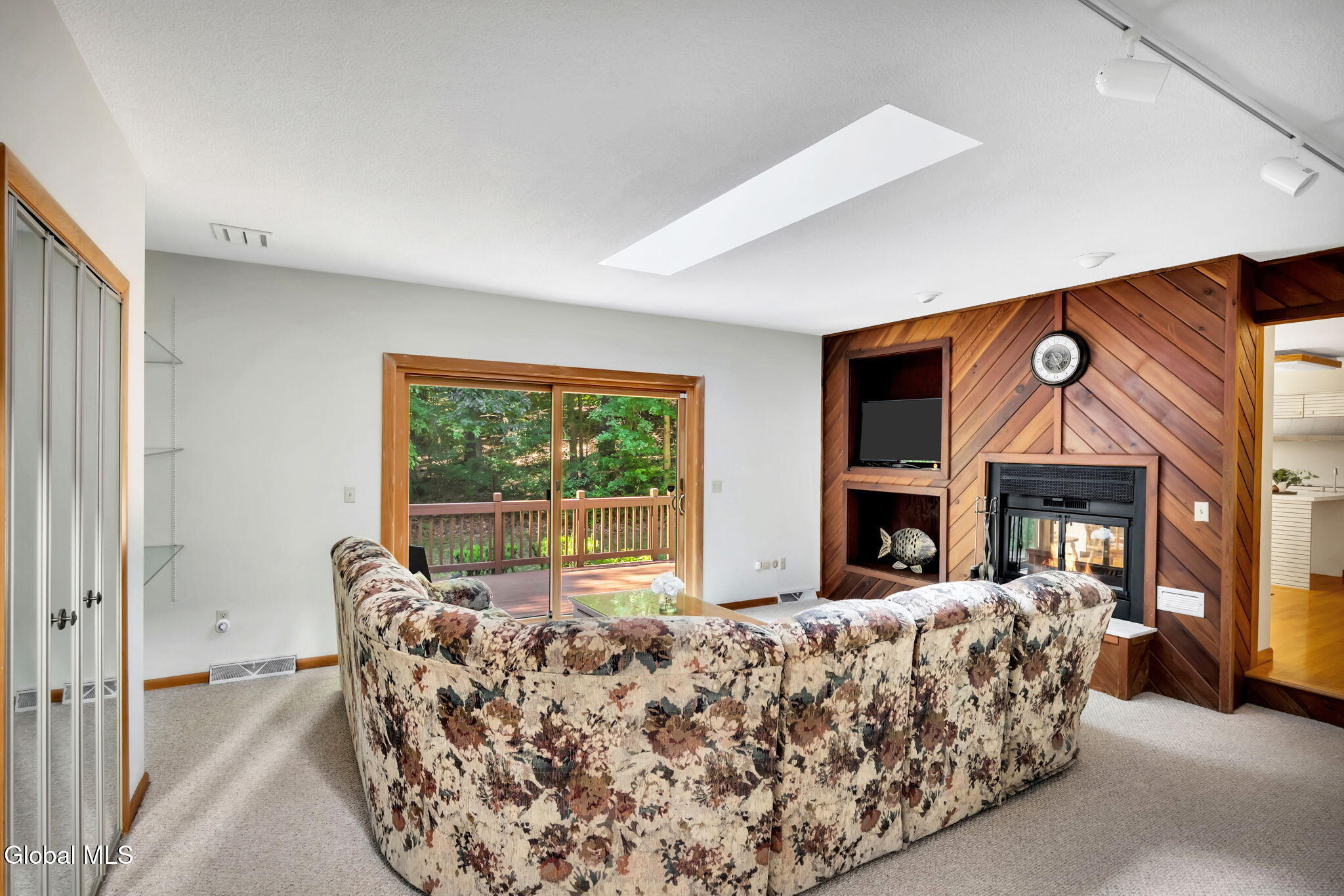 27 Robinwood Drive Clifton Park NY 12065