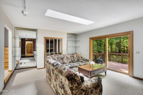 27 Robinwood Drive Clifton Park NY 12065