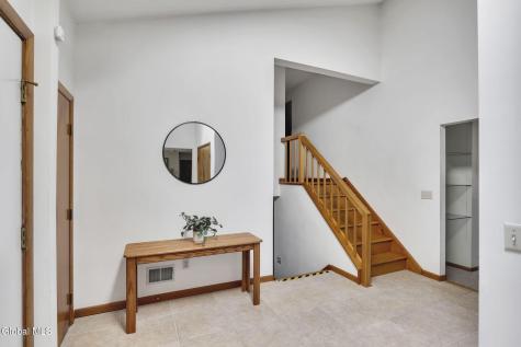 27 Robinwood Drive Clifton Park NY 12065