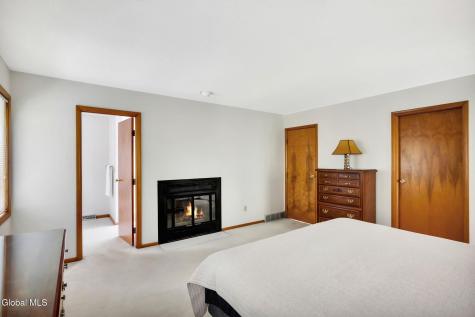 27 Robinwood Drive Clifton Park NY 12065