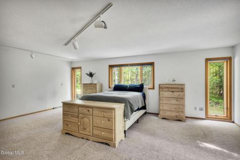 27 Robinwood Drive Clifton Park NY 12065