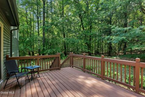 27 Robinwood Drive Clifton Park NY 12065