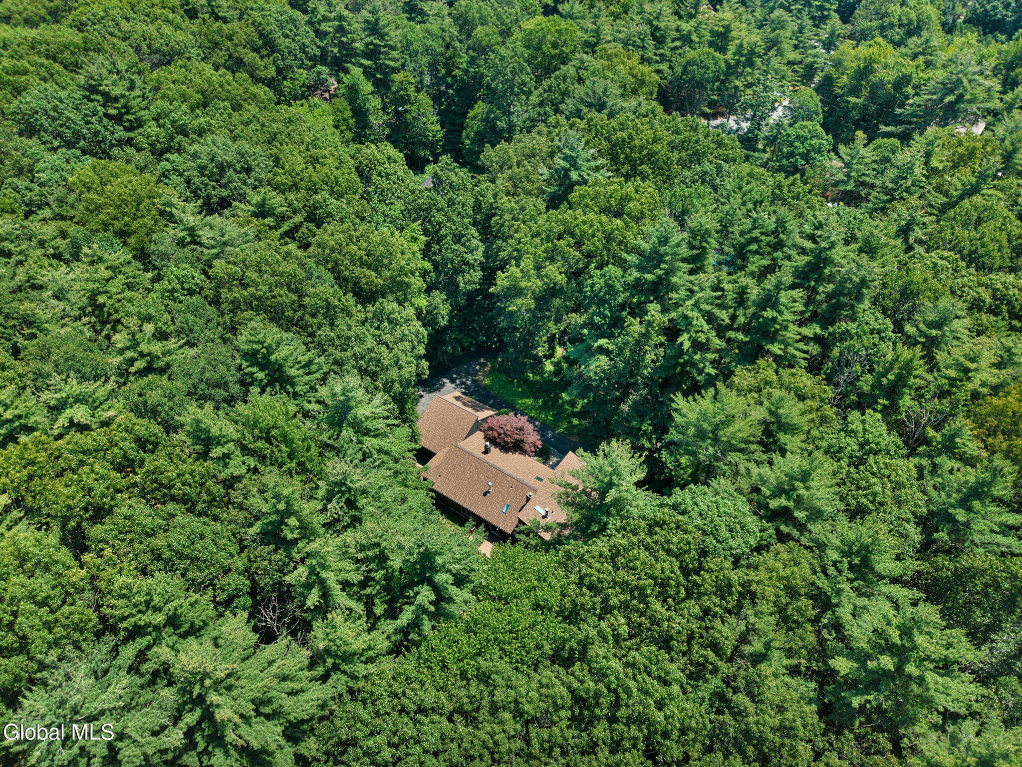 27 Robinwood Drive Clifton Park NY 12065