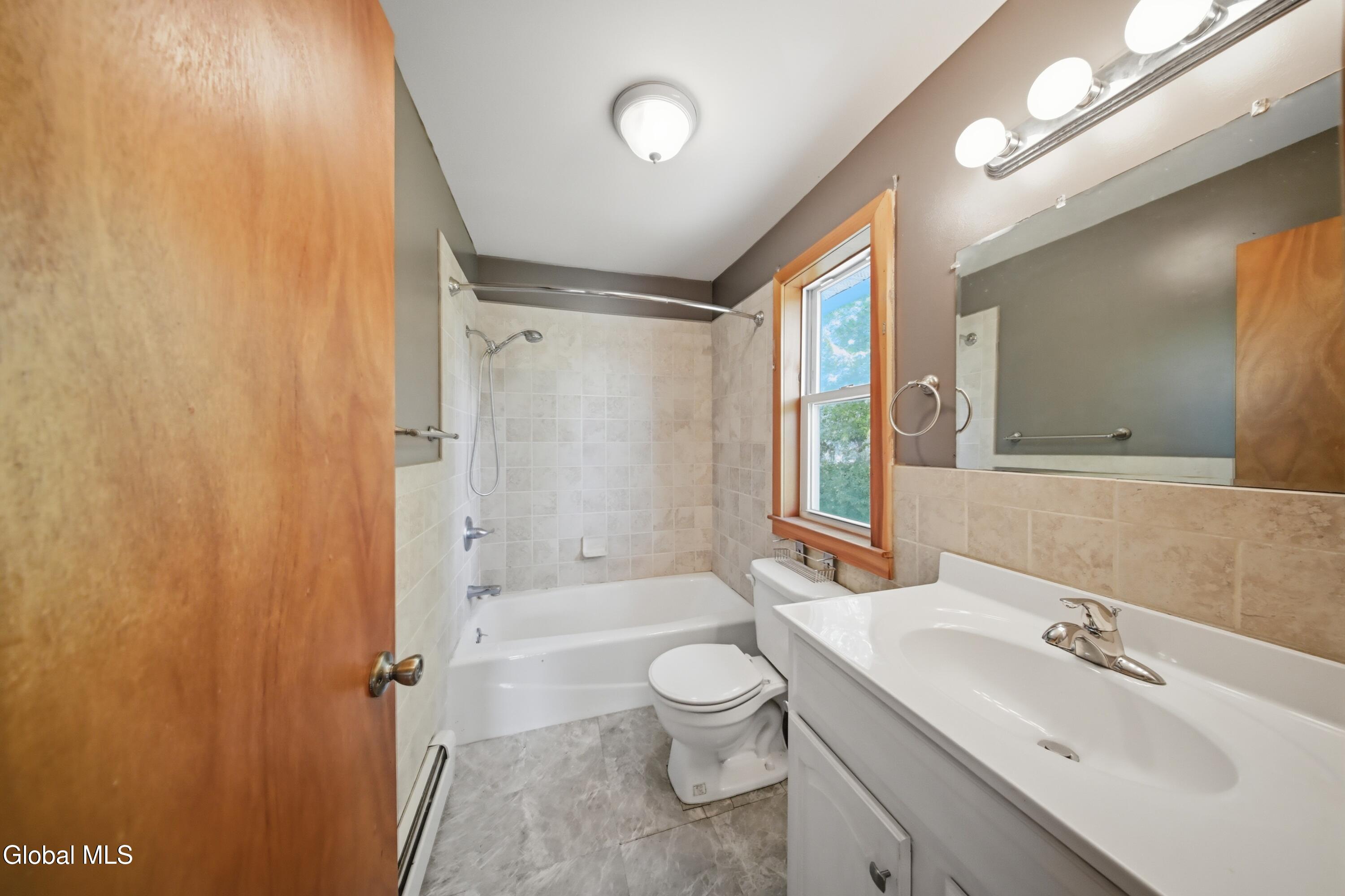189 River Road Glenmont NY 12077