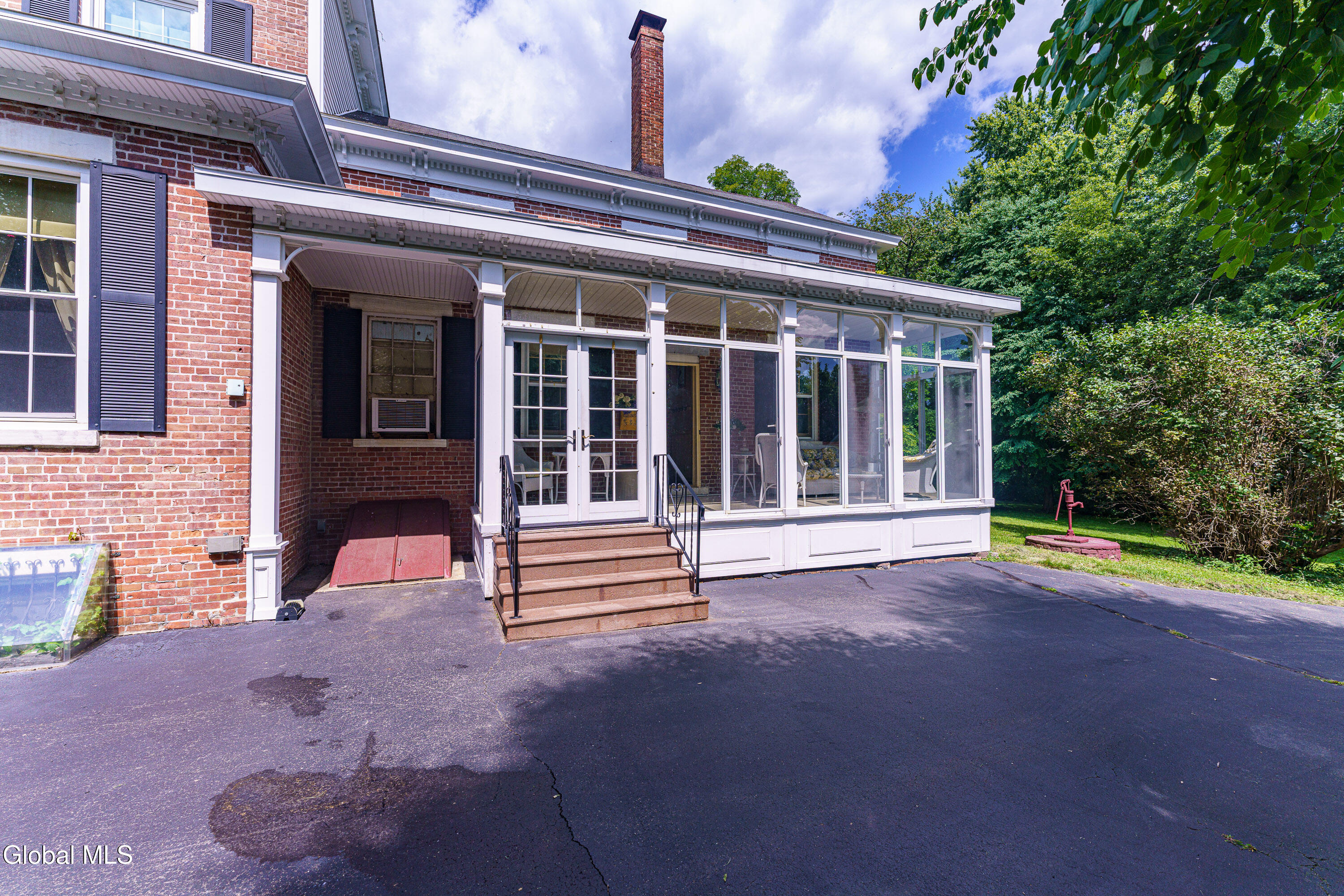 1110 River Road Schodack Landing NY 12156