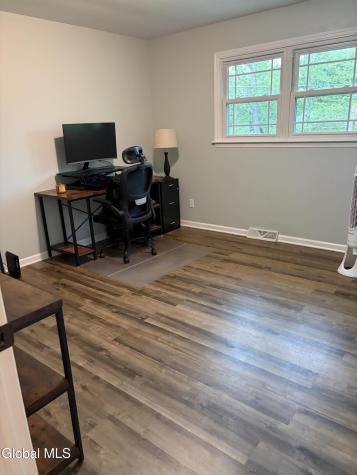 606 Via Ponderosa Schenectady NY 12303