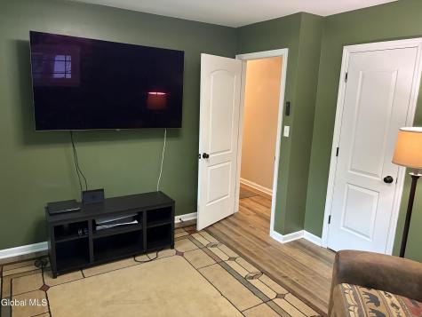 606 Via Ponderosa Schenectady NY 12303
