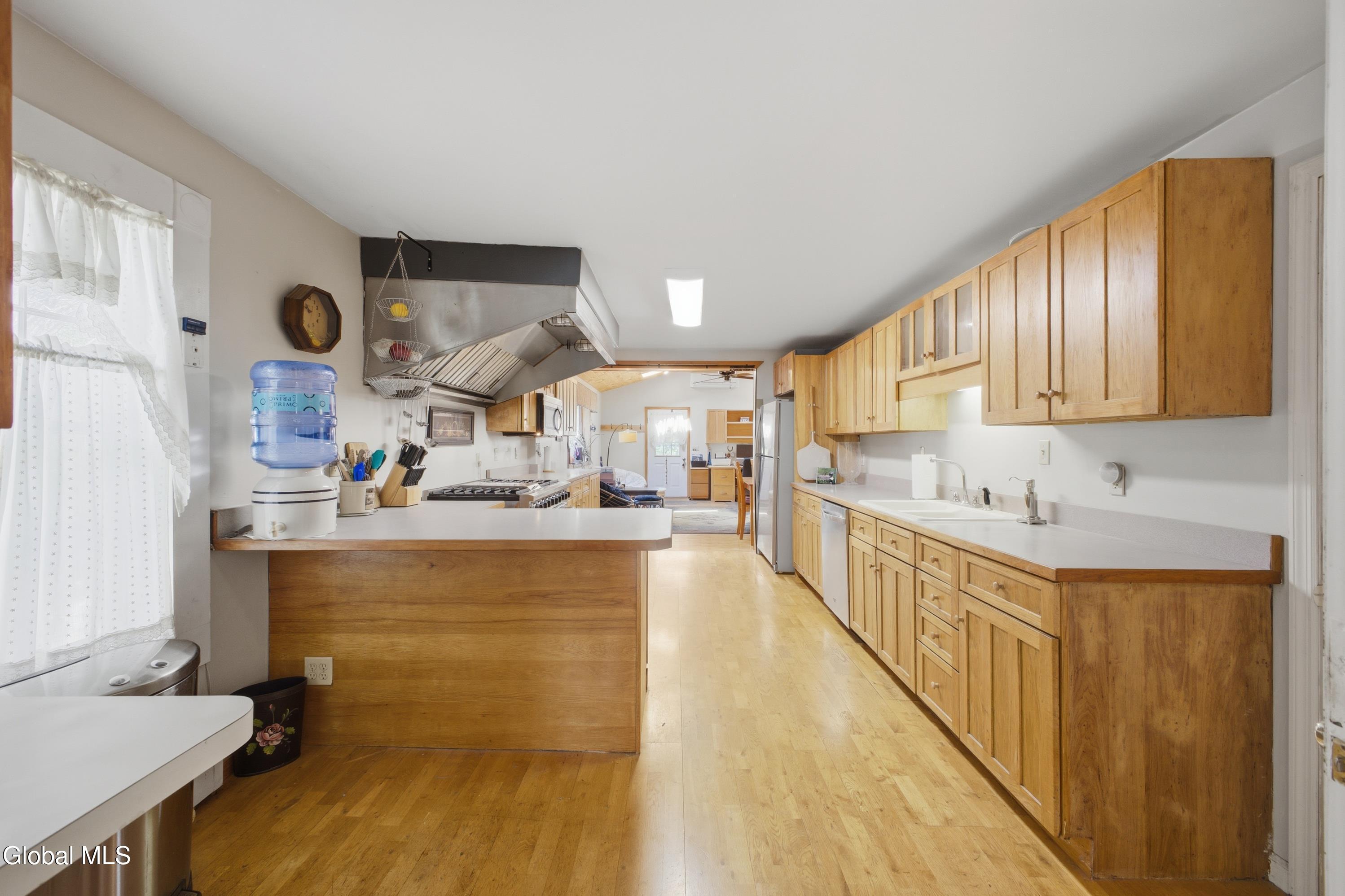 1525 U.s. 9 Schroon Lake NY 12870