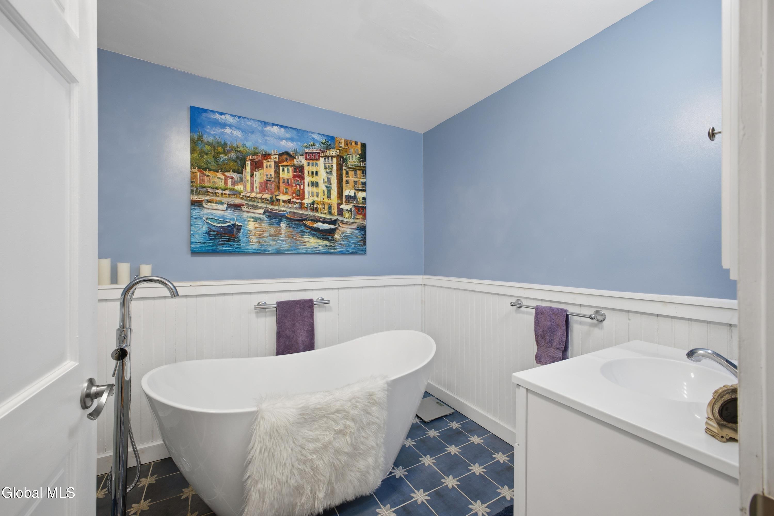1525 U.s. 9 Schroon Lake NY 12870