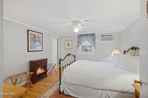 1525 U.s. 9 Schroon Lake NY 12870